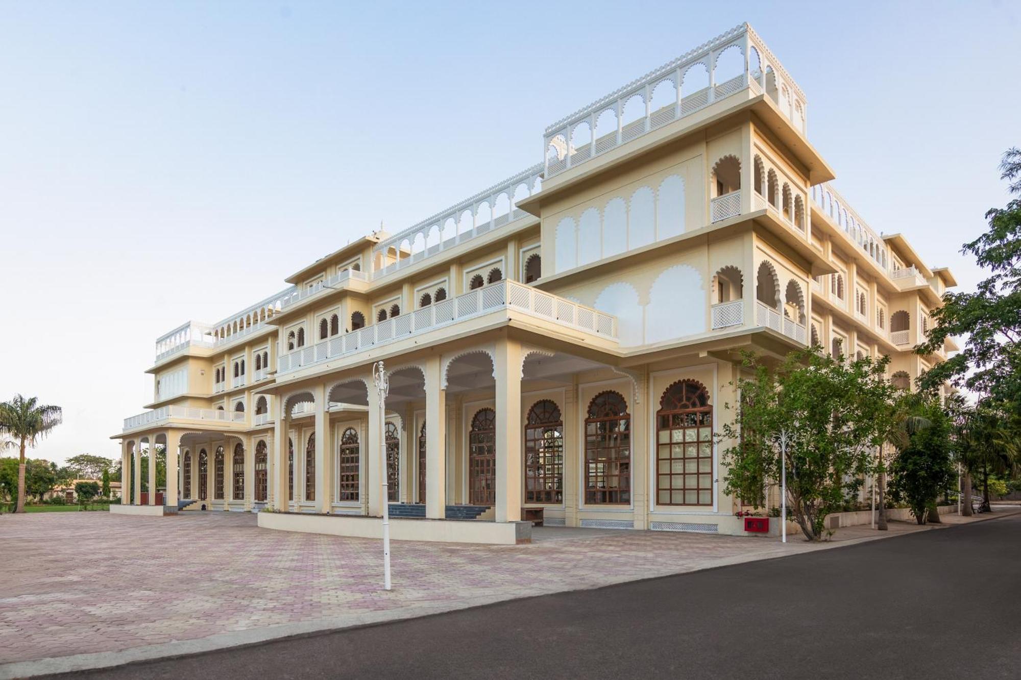 Sterling Aravalli Udaipur Eksteriør billede